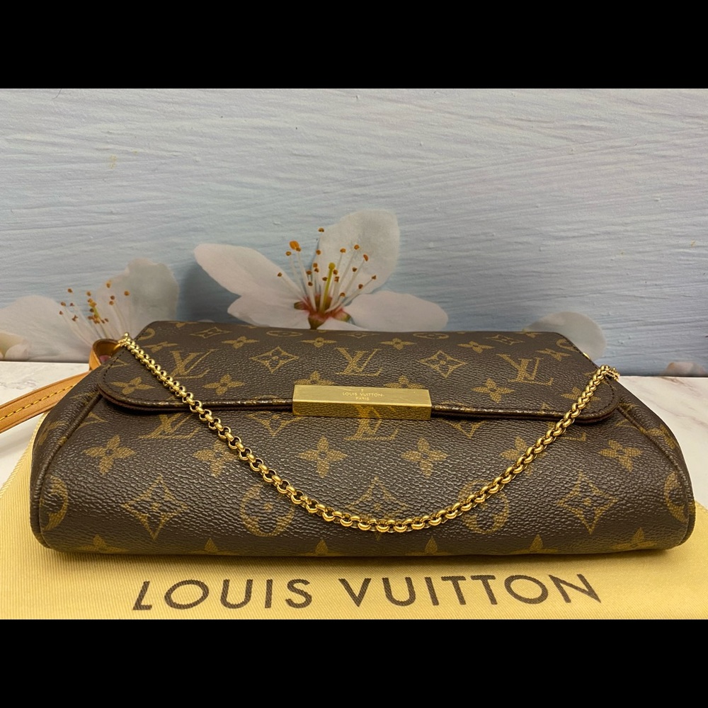 ⛔️SOLD⛔️ Favorite MM Monogram Crossbody (FL3152) - Picture 11 of 16